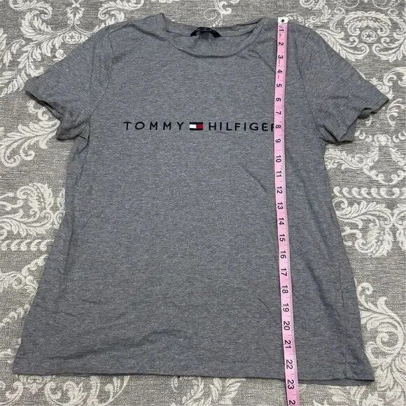 Tommy Hilfiger Women's Graphic Print T-Shirt Gray Size M Crew Neck - Picture 4 of 7